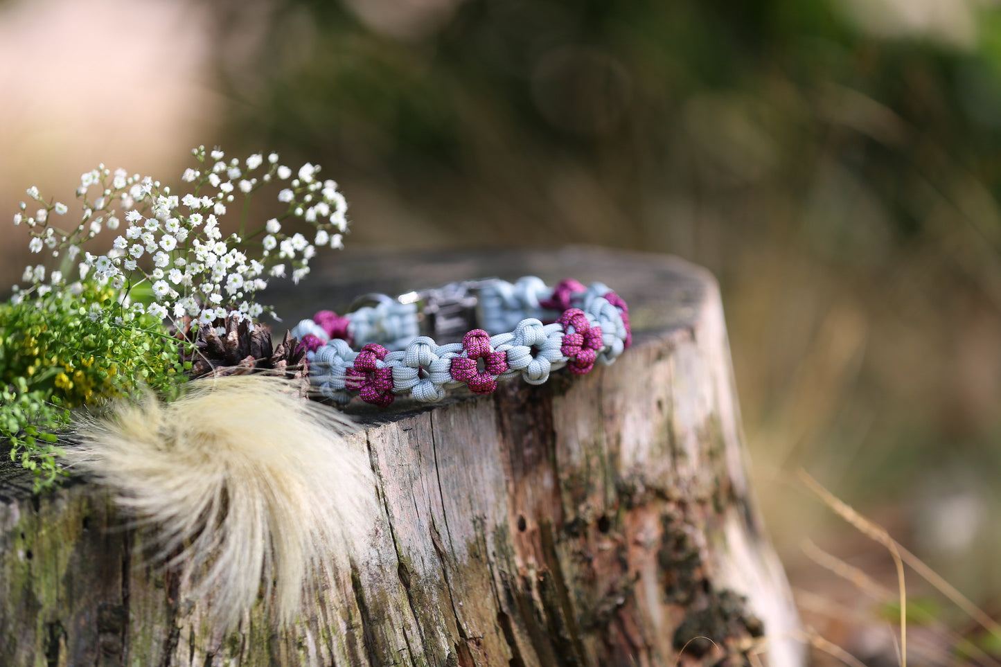 Individuelles Halsband "Orchidee" aus Paracord