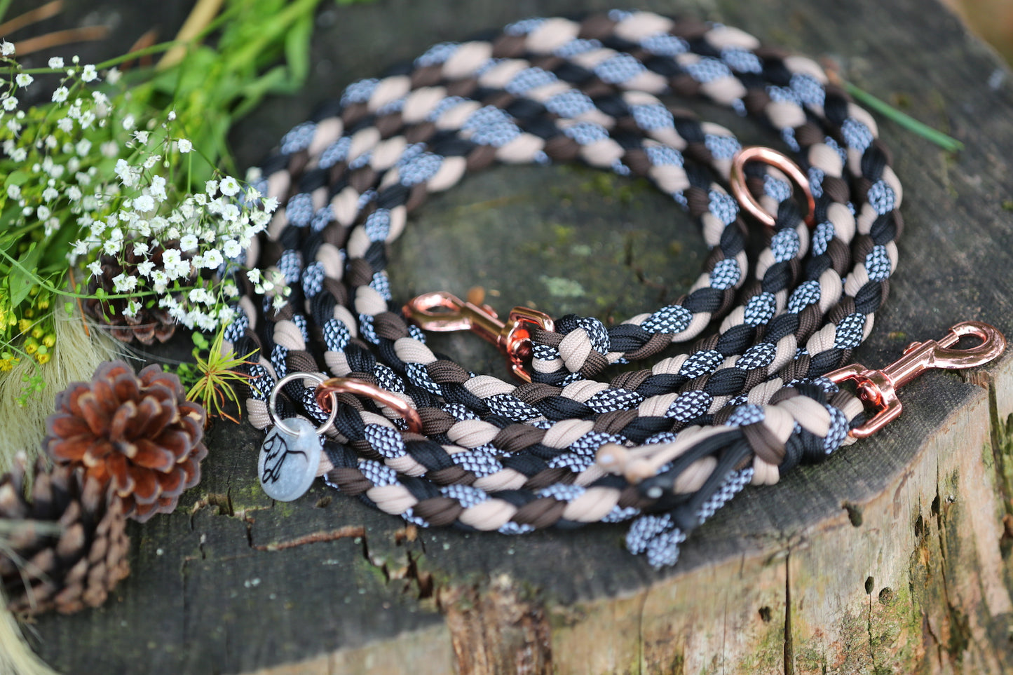 Sofortkaufleine aus Paracord (reflektierend) für mittlere Hunde von 8-25 kg / 250 cm