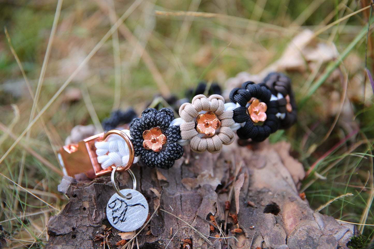 Individuelles Halsband "Daisy" aus Paracord